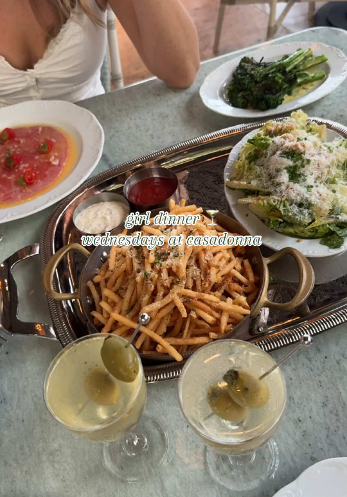 Wednesday Happy Hour Girl Dinners are Elite 🍸 @Casa Donna Miami one of my fav spots <3 #casadonna #casadonnamiami #girldinner #happyhour #adulthappymeal #trufflefries #dirtymartini #girlythings #girlytok #miami #miamifood #miamilife #fyp 