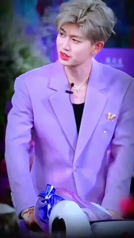 เอาลุคนี้ออกจากหัวยังไม่ได้ละมุนละไมดีต่อใจสุดๆ#เหรินเจียหลุน #เหรินเจียหลุน任嘉伦 #renjialun_allenren #ติ่งดาราจีน #เทรนด์วันนี้ 