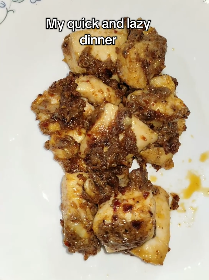 My quick n lazy dinner chicken masala boti #quickrecipes #easylunch #lazylunch #chickenboti #officelunch 