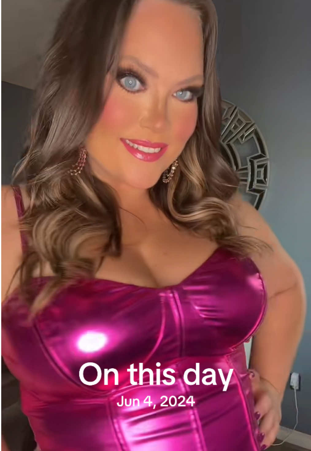 So of my favorite pink outfits from last summer! Which one is your favorite? 💖🌺💕🌸💝🎀#ilikepink #onthisday #pinkoutfit #curvyfashion #OOTD 