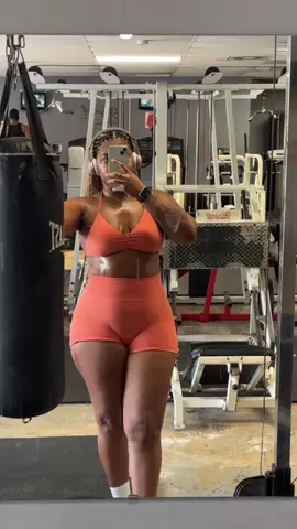 TWO PIECE SET, two piece set!!!!! I can’t make this up  #twopieceset #tiktokshopcreatorfinds #GymTok 