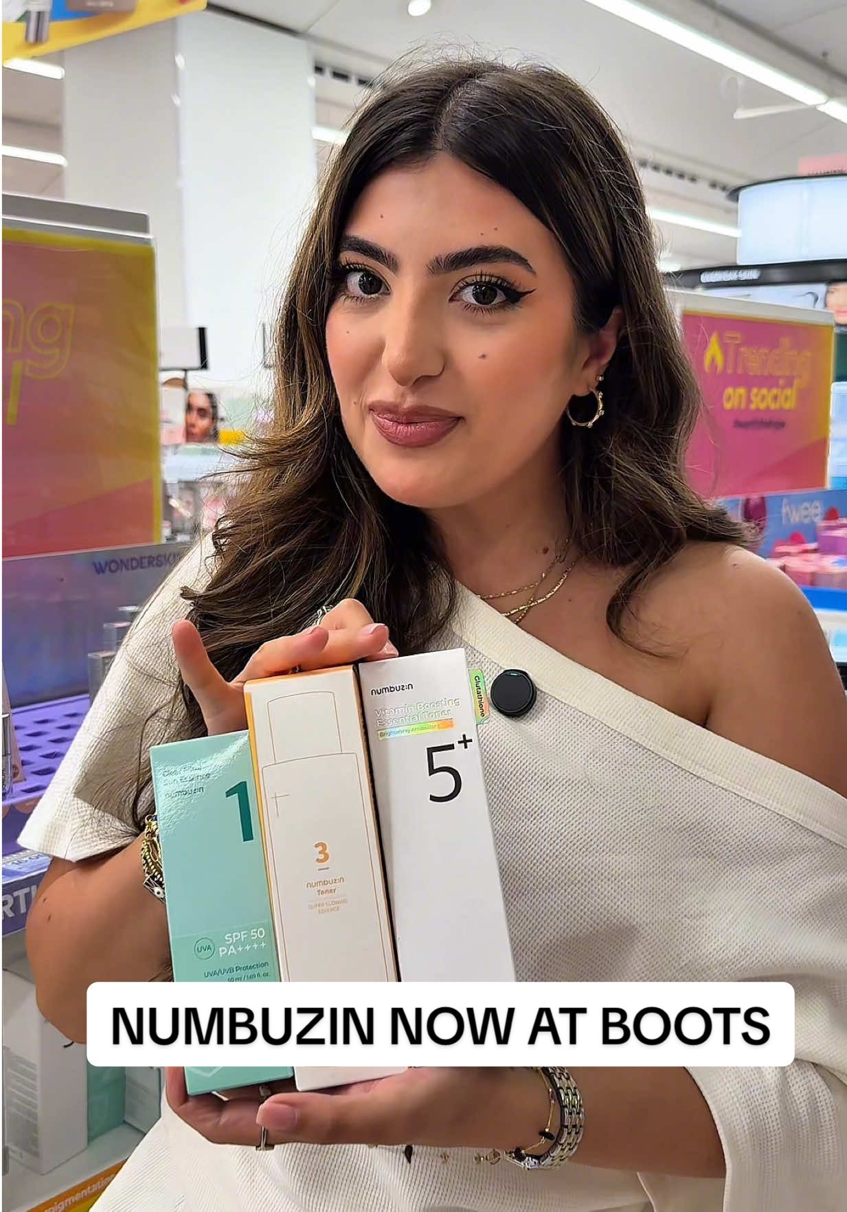 Ad Numbuzin is now available at @Boots UK @numbuzin.global #NowatBoots #bootsukhaul #numbuzinuk #koreanskincare   Products mentioned:  Numbuzin No.5+ Glutathione Vitamin Concentrated Serum Numbuzin No.5+ Vitamin-Niacinamide Concentrated Pad Numbuzin No.1 Pantothenic B5 Active Soothing Cream 80ml Numbuzin No.3 Skin Softening Serum 50ml Numbuzin No.1 Clear Filter Sun Essence SPF50+ PA++++ 50ml . . . #creatorsearchinsights  New viral Korean skincare products at Boots and an honest review from your favourite pharmacist 🤍✨🫰🏼