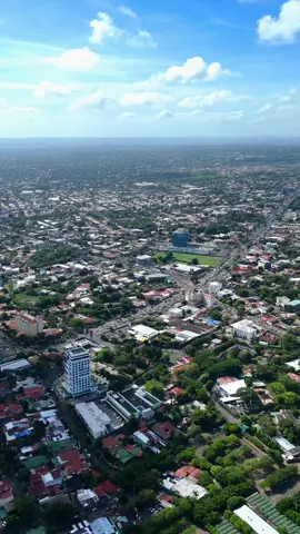 Managua, Nicaragua ¿Saben el nombre de esa carretera que se extiende sobre la ciudad? #nicaragua #nica #managua #dron #viral 