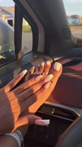 i loveee a fresh set 😍😍 especially when i don’t have to use my cardddd #fyp #whitetoes #nails 