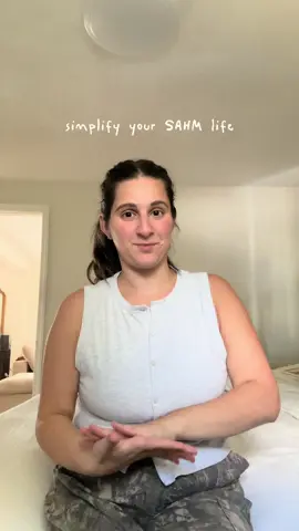 this might be simple or chaos but my brain likes it lol #simplifysahmhood #momhabits #momhacks #momoffour #stayathomemomlife 