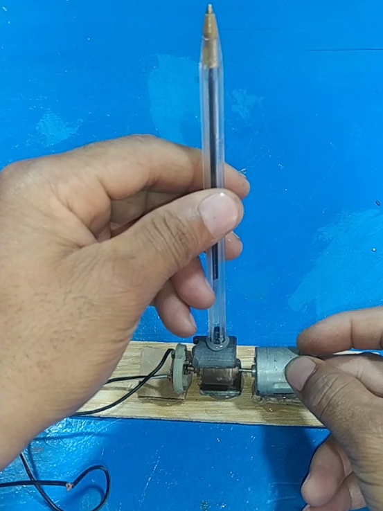 a high speed DC motor using the amateur poles simple invention with DC motor  sciences projects for school student  #freeenergy #DIY #idea #electronics #electric 