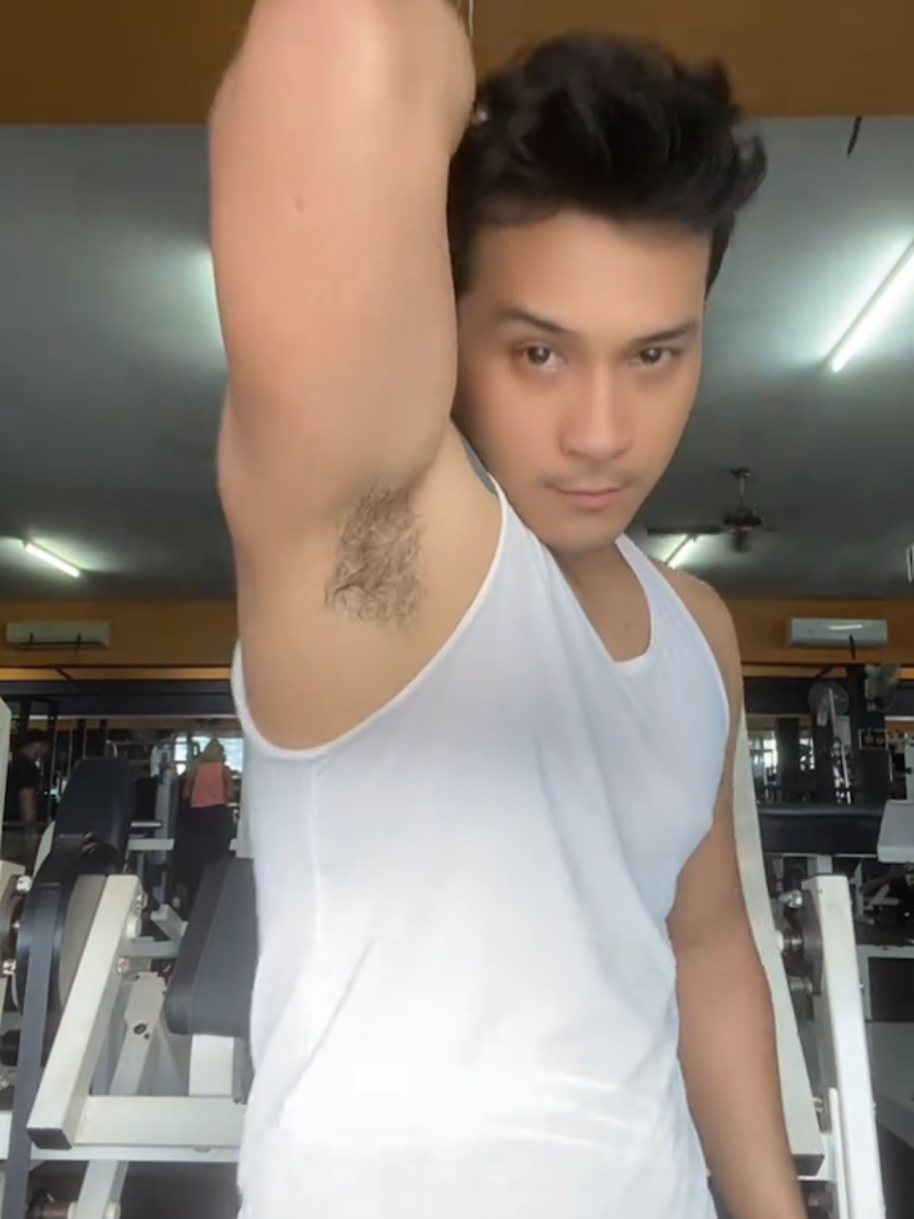 mau ketek? 🥰 #CowokGanteng #CowokCakep #PesonaPriaIndonesia #Sixpack #CwkGantengCakep 