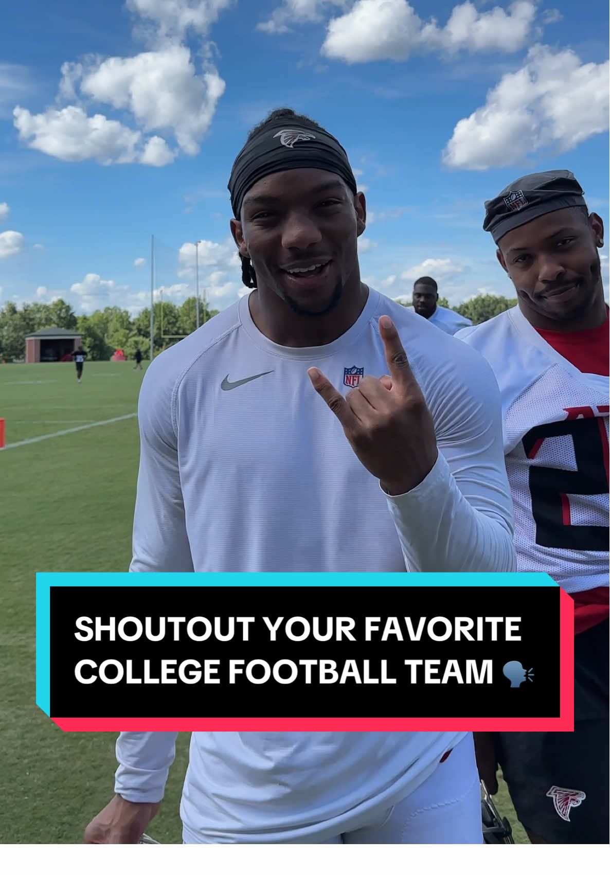 Who yall cheering for this weekend?  #nfl #atlantafalcons #footballtok #nflfootball #CollegeFootball 