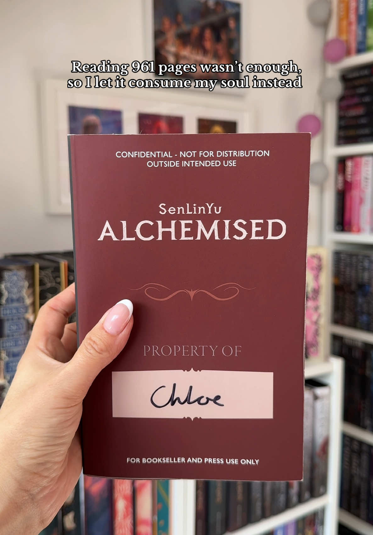 I can’t put into words just how grateful I am to have read this early, it’s on my mind 24/7 and I’m forever in awe of @SenLinYu writing. A true masterpiece 🖤 @PenguinHuddleUK @PenguinMichaelJoseph #alchemised #senlinyu #senlinyuwrites #alchemisedsenlinyu #alchemisedproof #darkfantasy #darkfantasyromance #manacled #highreeve #fantasybooktok #BookTok #fantasyromance 