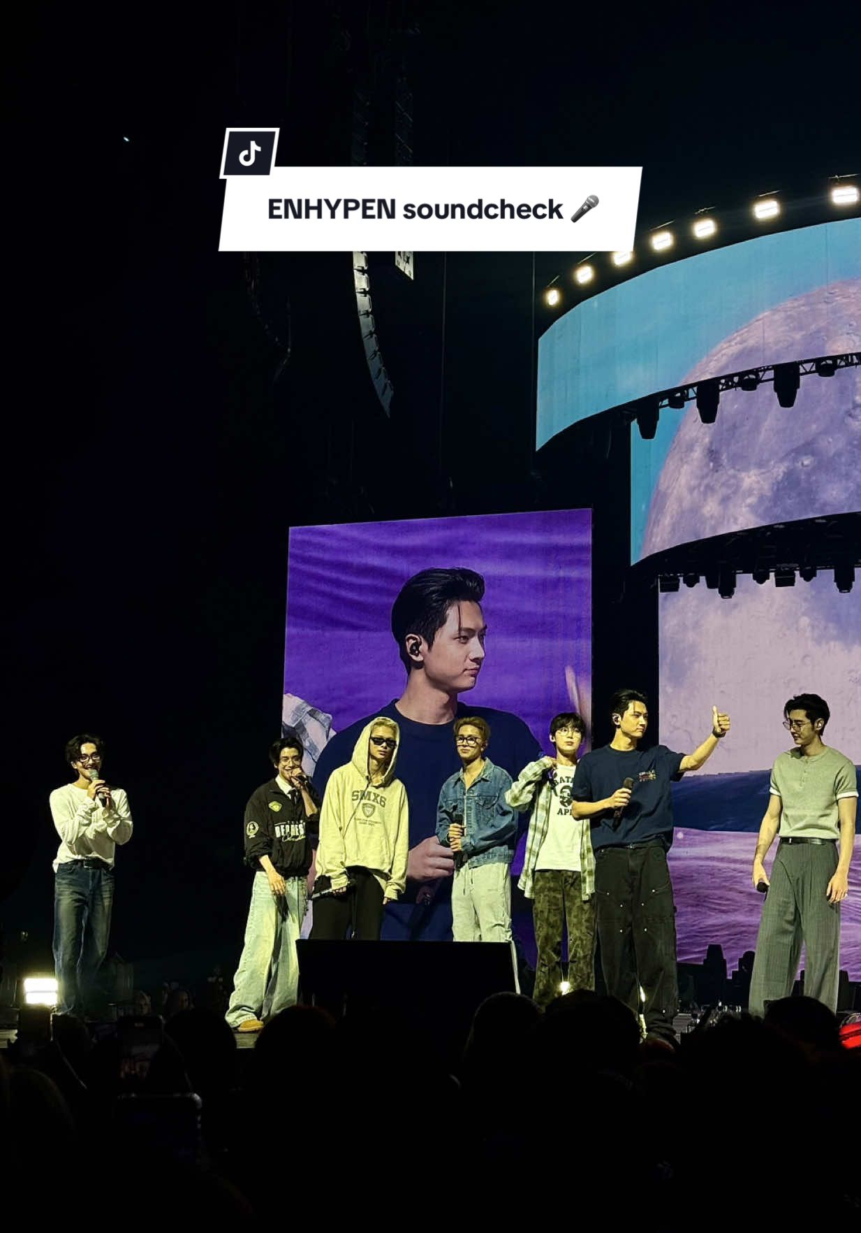 Welcome to Amsterdam @enhypen 🧡 ENHYPEN & ENGENE are warming up their voices at the Ziggo Dome 🔥 Who is ready for the show to start? #ENHYPEN #ZiggoDome #EN_WORLDTOUR_WALKTHELINE #WALKTHELINE #ENGENE 
