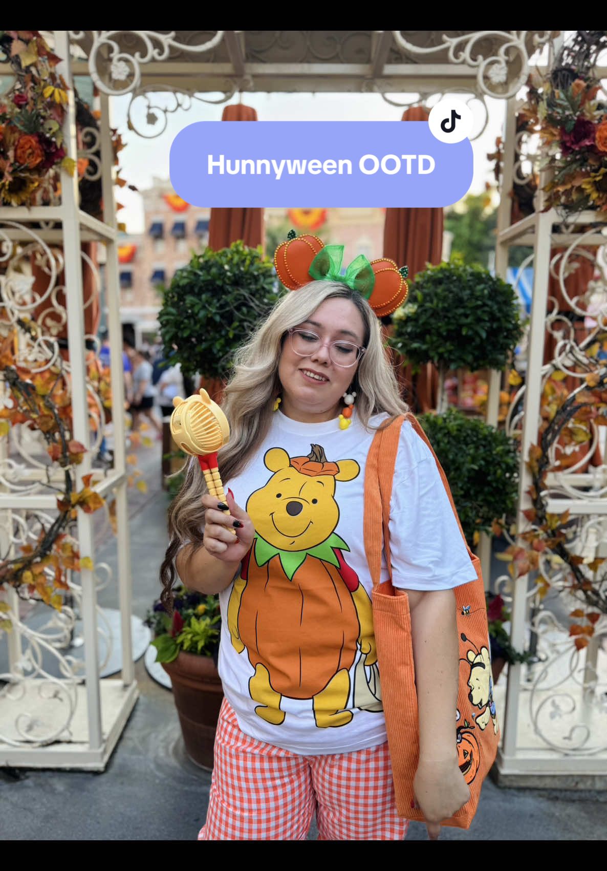 Happy Hunnyween 🥰🎃🐝🍯 #winniethepooh #disneyparks #disneyhalloween 