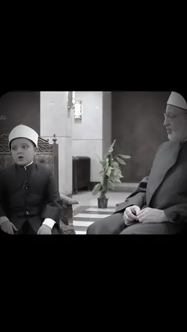 اللهم صل وسلم وبارك علي نبينا وحبيبنا محمد و على آله وصحبه اجمعين 🌷 #تيم_التيكتوكر🔥 #ستوريهات #الريتش_في_زمه_الله💔😣 #تصميم_فيديوهات🎶🎤🎬 #صلي_علي_النبي 