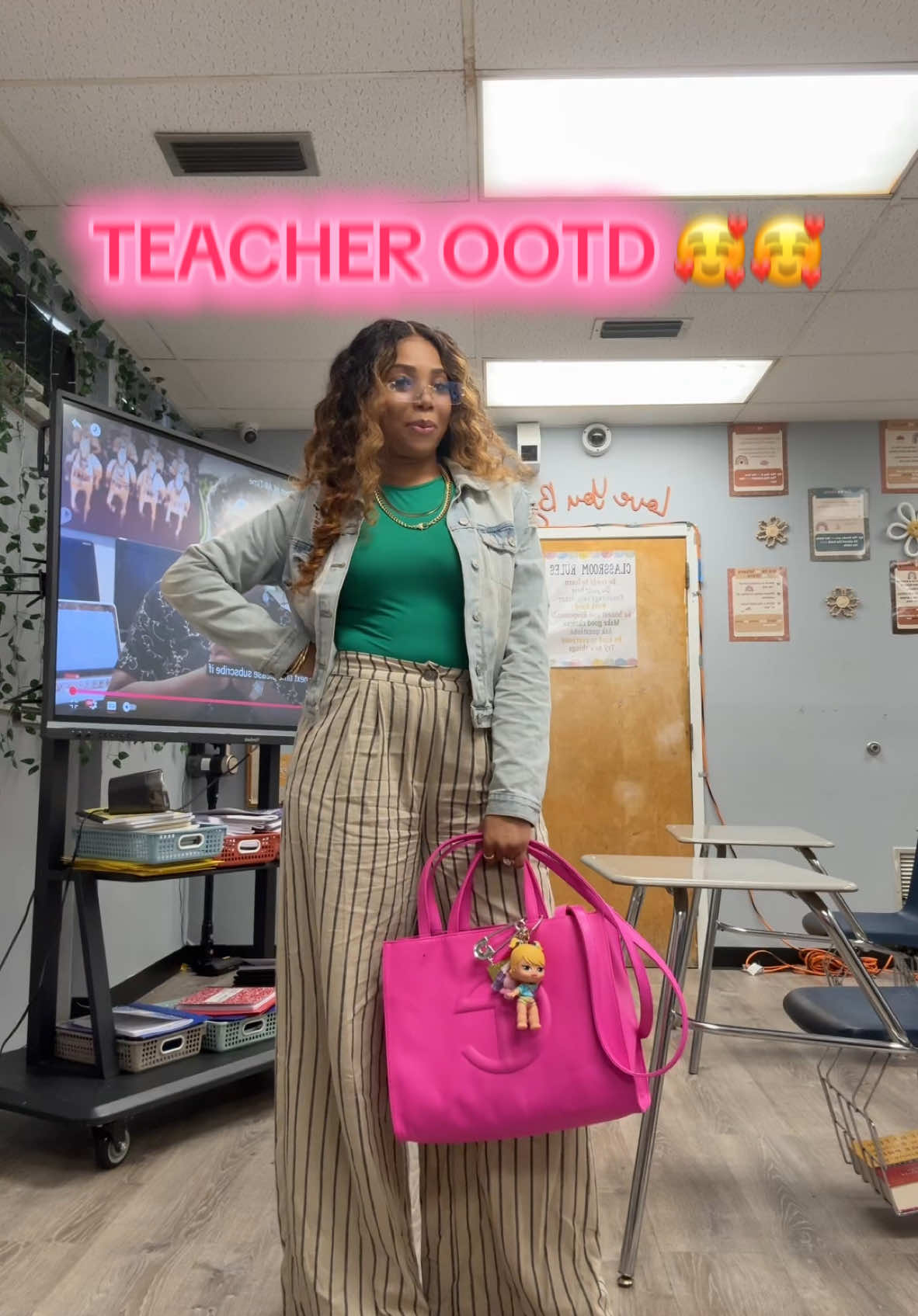 And we’re baaaaaaackkk! Students gone talk regardless, but I try my best to never give them a reason too. And yes, I have a BODY ODY ODY ODY ODDDDDYYY under these teacher clothes! #teacher #teacherbae #teacherclothes #OOTD #ootdinspo #blackteachers 