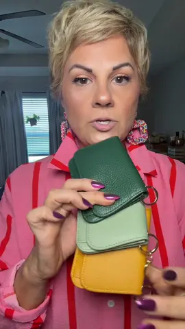 The cutest little wallet 