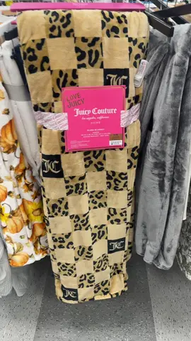 Ross Finds 💕#ross #rossfinds #rossdressforless #rossdressforlessfinds #juicy #juicycouture #juicycouturefinds #juicycoutureblanket 