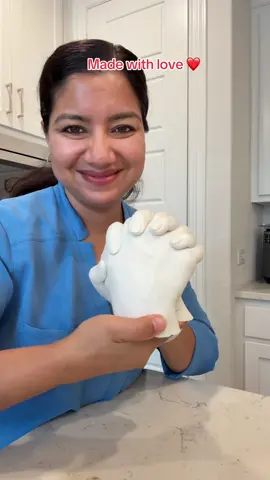 Hand casting.❤️ It was fun to so this. #shantaandfamily #gunaguni #handcastingkit 