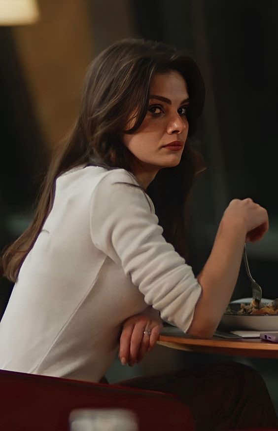 doctor 🩺#uzaksehir #далекийгород #turkishseries #турецкиесериалы 