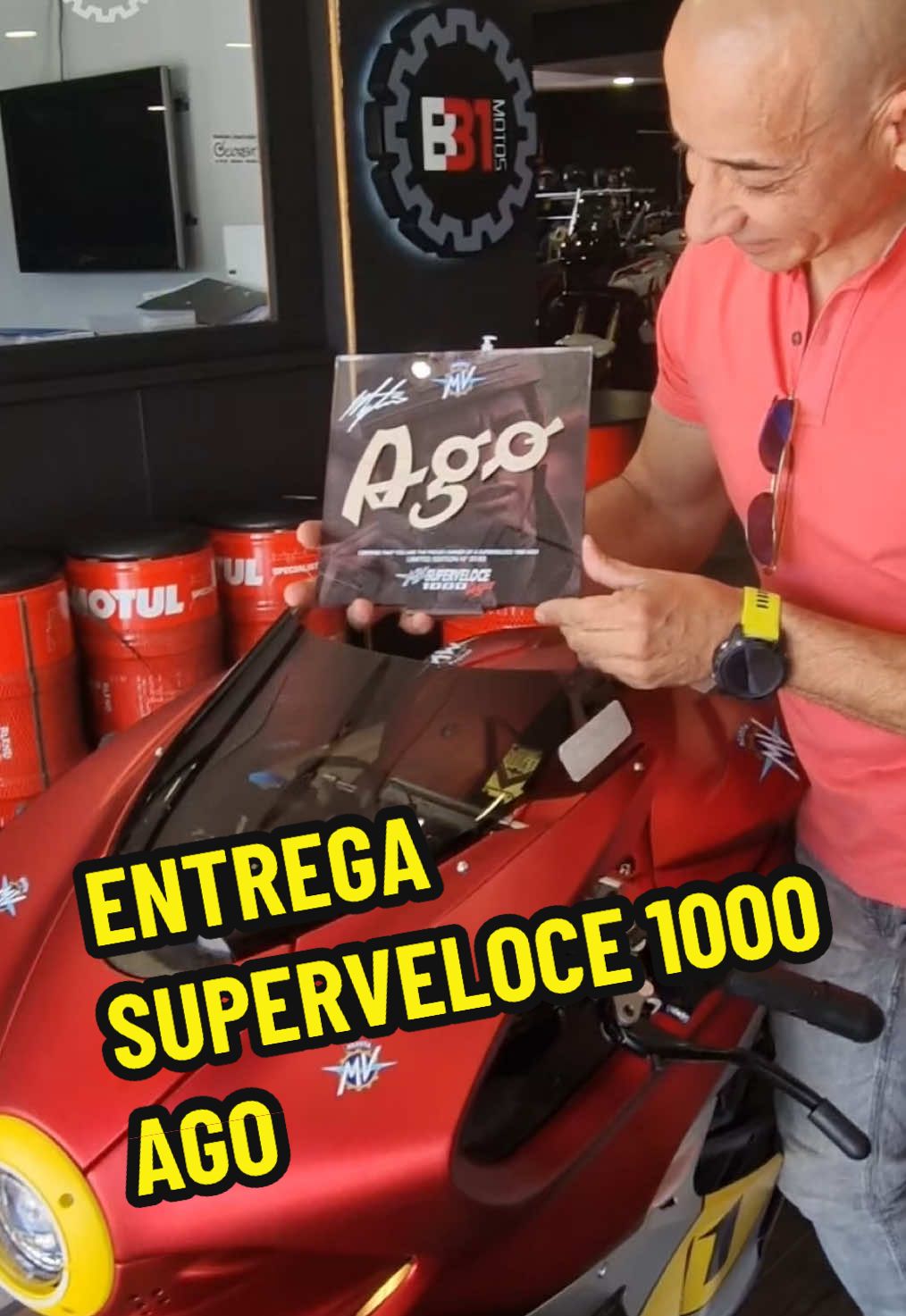 Hoy hemos entregado la unidad 7 de las solo 83 fabricadas, superveloce 1000 ago. Su nuevo dueño, Raúl, no puede estar más contento y desde Box31 le damos la enhorabuena por esta joya. ¿Qué opinas de esta edición limitada? Te leemos. 🚀 ¡Aprovecha nuestras nuevas promociones en MV Agusta! 🚀 📲 Contacta con nosotros: 690080071 #box31motos #box31 #MVAgusta #mvagustaspain #madrid
