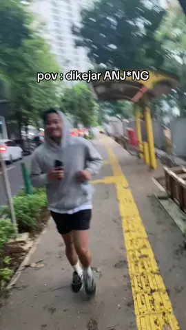 hampir aja digigit