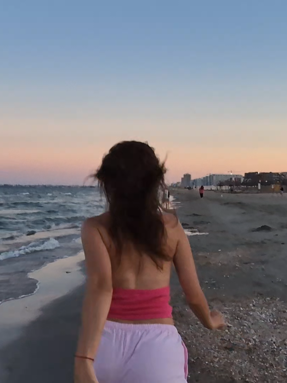 #szawererunningoutoftime  #wererunningoutoftime #summertiktoks#beachtiktok 