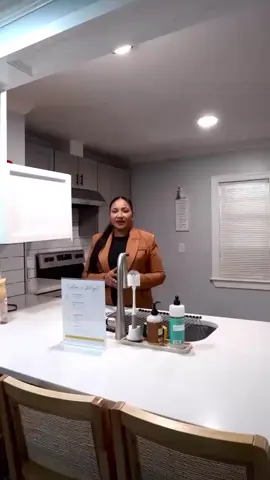 Más que un lugar para dormir… un lugar para disfrutar. ✨ Ven con tu familia o amigos a nuestro Airbnb en Raleigh 🏡💫 A solo 10 minutos de Downtown, rodeado de comodidad, estilo y hospitalidad. 📍 ¡Reserva tu próxima experiencia hoy mismo! https://www.airbnb.com/rooms/1334978822858967475?fbclid=PAQ0xDSwMdbVBleHRuA2FlbQIxMQABpySj9x2-y-b_gTUT5i7bVrHGxHO3jN8fvU2N1DNlUgXSAaJVKH_tadsAhzUF_aem_X0r-pD8yZXgxnQt32VGcYw&viralityEntryPoint=1&unique_share_id=D7A43FAA-BDC3-4392-9B00-8D5BD93153DB&slcid=37eff404ad8c43ccbb6e73be7c80f6b3&s=76&feature=share&adults=1&channel=native&slug=YyCV7X94&source_impression_id=p3_1756401149_P3co_JGqG4-X0sqk #AirbnbExperience #RaleighNC #FamilyFriendlyStay”