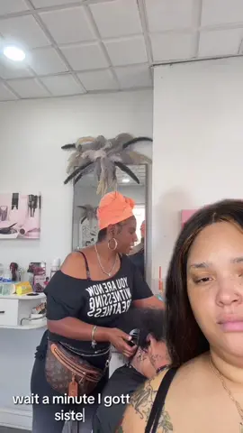 Y'all find a new way to shame the hairstylist profession everyday #hairstylistsoftiktok #hairstylistlife #hairstylistproblems 