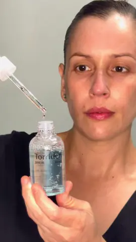 ✨Cocino horas entre vapor y calor, pero descubrí este set Koreano que incluí a mi skinroutine todos los días  mantiene mi piel fresca e hidratada. @TORRIDEN US  #Torriden #comidamexican #Hydration #skincareroutine #serum 