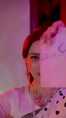 Momina iqbal beautiful sarree look in pool side #mominaiqbal 
