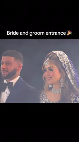 ❤️BRIDE AND GROOM ENTRANCE 🤩🎉 #shaniisworld #mubarak #shaadi #pakistani #mehndi 
