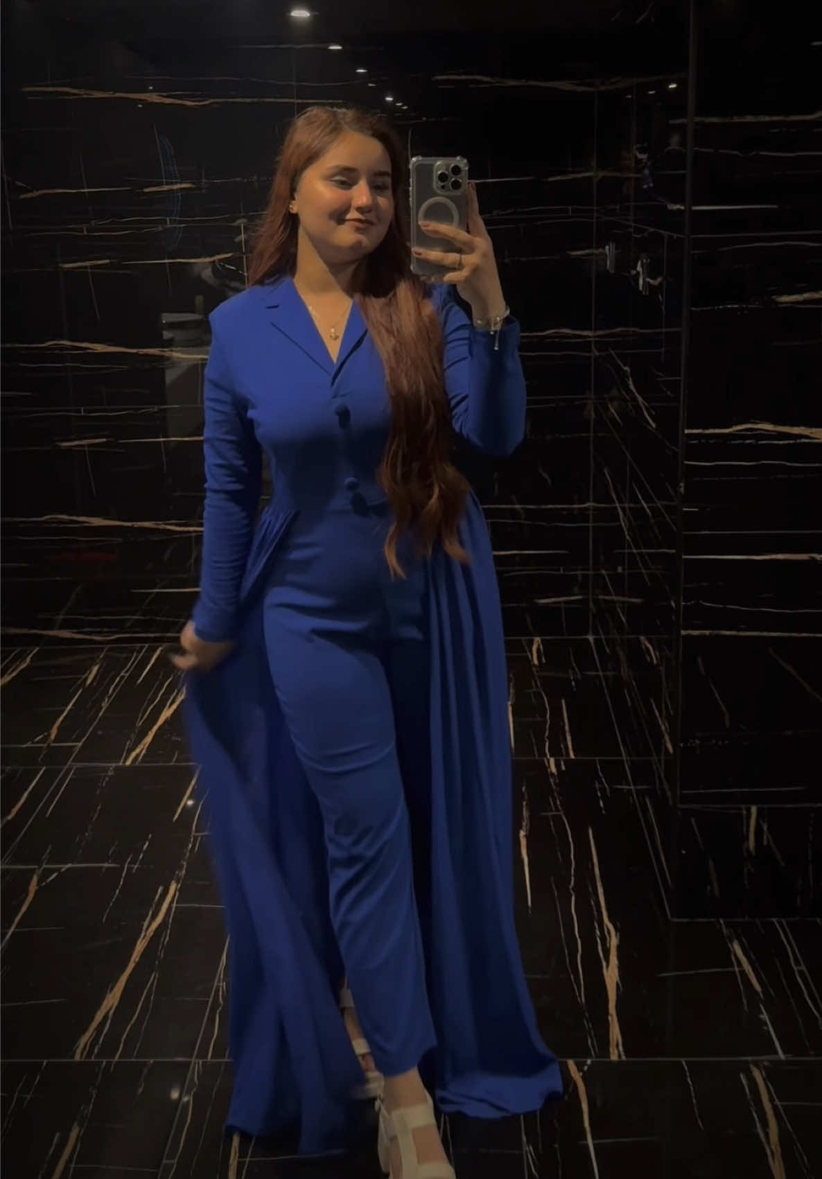 #CapCut Trending 💙🔥(ig: Hiilybaa) #foryoupage #foryou #trending #dubai 