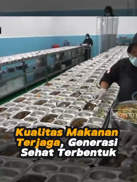 Program Makan Bergizi Gratis bukan hanya soal menyediakan makanan, tetapi juga wujud nyata komitmen pemerintah dalam menjaga kualitas setiap hidangan. Setiap menu yang tersaji telah dipantau dan disusun sesuai standar gizi oleh tenaga ahli, sehingga anak-anak Indonesia mendapatkan asupan yang aman, sehat, dan mendukung tumbuh kembang mereka #hutri #PresidenPrabowo #visipresidenprabowo #MakanBergiziGratis #indonesiaemas