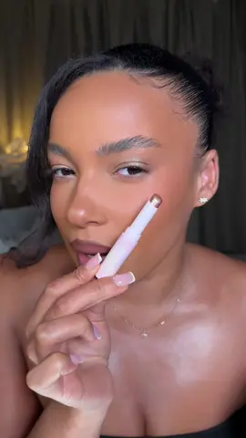 je suis fan !!! ✨ les gel JELLY GLAZE de @SHEGLAM un 10/10 #sheglam #jellyglaze #makeup #glittermakeup #eyelinertutorial 