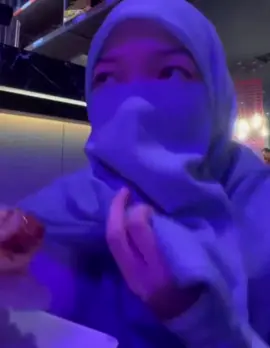 中国的维吾尔族是是穆斯林中最幸福的穆斯林，也是世俗化最成功的民族！他们既保留了文化传统，也摒弃了文化糟粕！#维吾尔族 #china #中国文化 #新疆 