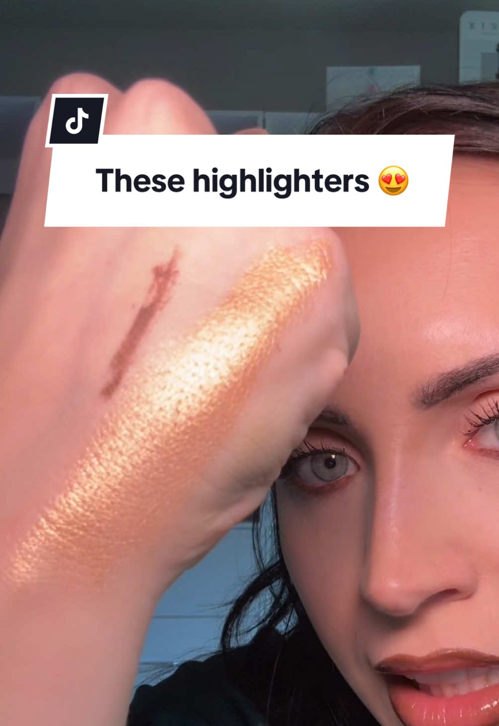Have you tried metamorphosis beauty? This palette is amazing! Size awesome highlighters 😍#metamorphosisbf #metamorphosismakeup #tiktokshopcreatorpicks #tiktokshoplabordaysale  