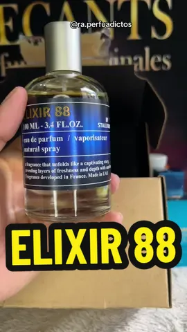Emper Elixir 88 By Stallion #emperelixir88 Su composición comienza con una apertura vibrante de violeta y cardamomo, creando una sensación de frescura especiada que cautiva los sentidos. Estas notas iniciales dan paso a un corazón floral y envolvente de iris y ámbar, aportando elegancia y sofisticación a la fragancia. La base de esta creación olfativa está compuesta por sándalo, cuero, papiro y cedro de Virginia, que aportan profundidad y durabilidad al aroma #elixir88 #stallionsoftiktok #emperperfumes #perfume 