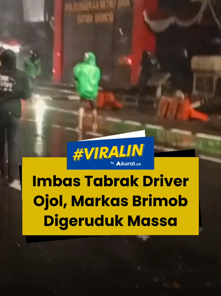 Pihak kepolisian melalui Brimob memastikan akan bertanggung jawab atas insiden terkait terlindasnya salah satu pengemudi ojek online atau ojol saat demo di DPR. Kapolri, Jenderal Listyo Sigit Prabowo, meminta maaf atas peristiwa kendaraan taktis Brimob Polri yang melindas seorang pengemudi ojek online usai demo di Jakarta, Kamis (28/8/2025) malam. Sigit mengaku menyesali peristiwa pelindasan tersebut. Dia pun memerintahkan Divisi Profesi dan Pengamanan Polri untuk melakukan penanganan lebih lanjut. 🎥 : Dok. Istimewa. #ojekonline #viral #polisi #brimob #beritaviral 
