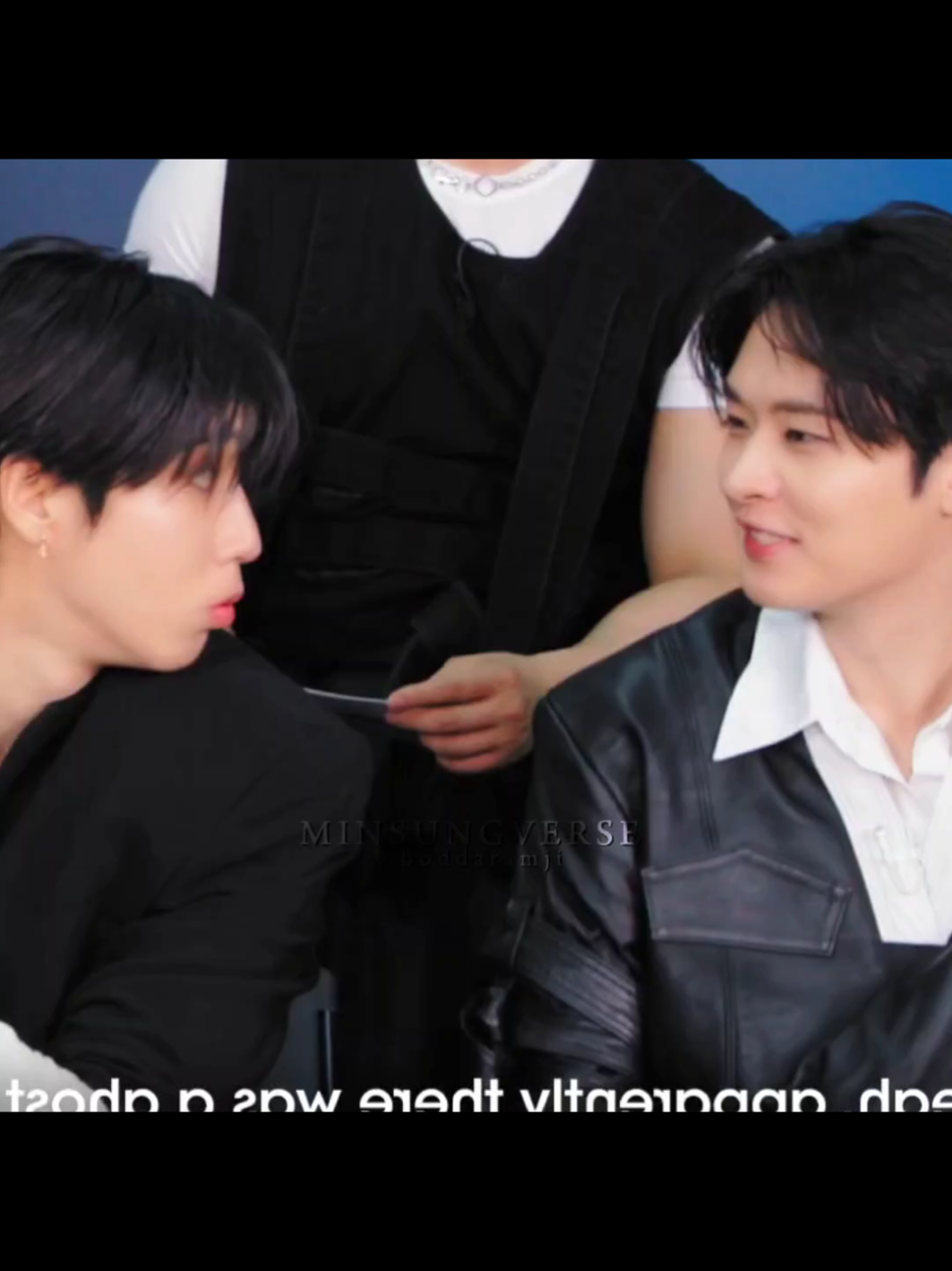 get his attention by any means necessary.. #minsung #hanjisung #leeknow #han 