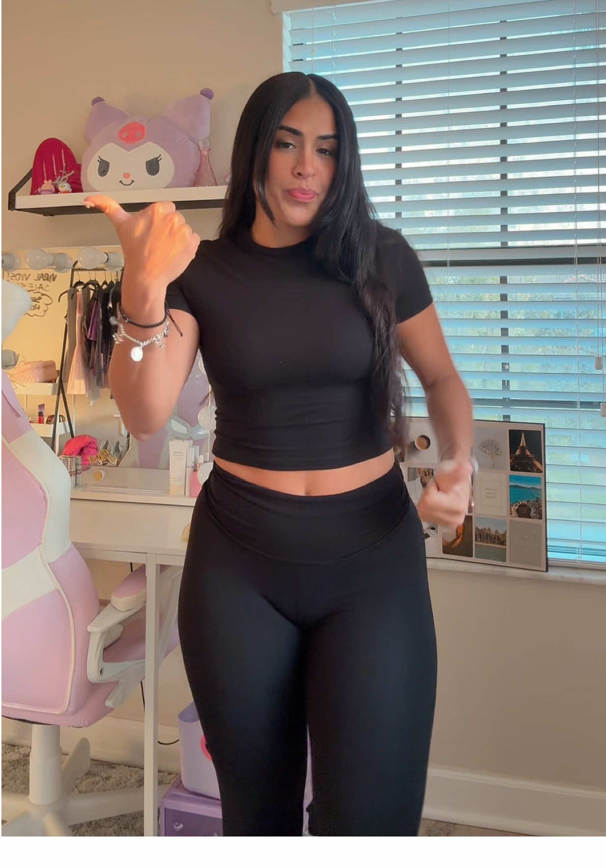 Anyways, cómprate este outfit 🤣🤗 #ropa #clothes #ropamujer 
