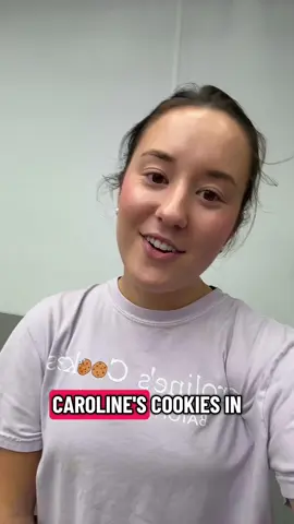 In just a few hours today, we sold more cookies than we used to sell an entire day. I actually can’t believe it!!!!! #carolinescookies #eatcarolinescookies #lafayette #perkinsrowebr #lafayettela #dubaichocolatecookie #dubaichocolate #batonrougela #carolinescookiesbr 