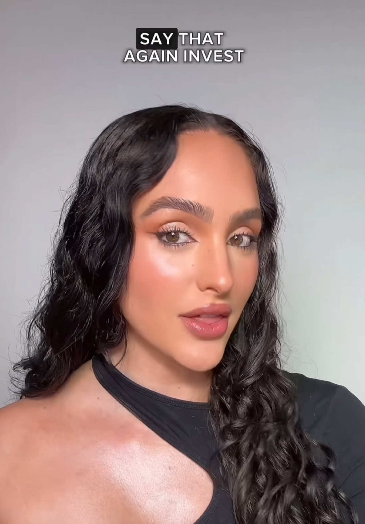 Career Advice Chat 💄 The best advice I’ve ever received as a Makeup Artist: ✨ Early on, when I first started taking freelancing seriously, my boy friendtold me this piece of advice (we’re married now) —and I still carry it with me today. It’s timeless, because no matter how much you grow or how far you go, this reminder keeps you evolving #careeradvice 