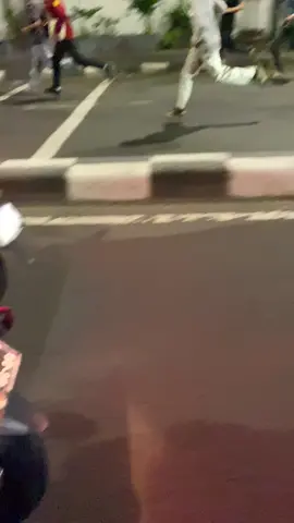 Rakyat menabung keringat, wakilnya menimbun tunjangan.#tanahabang #demo #fyp 