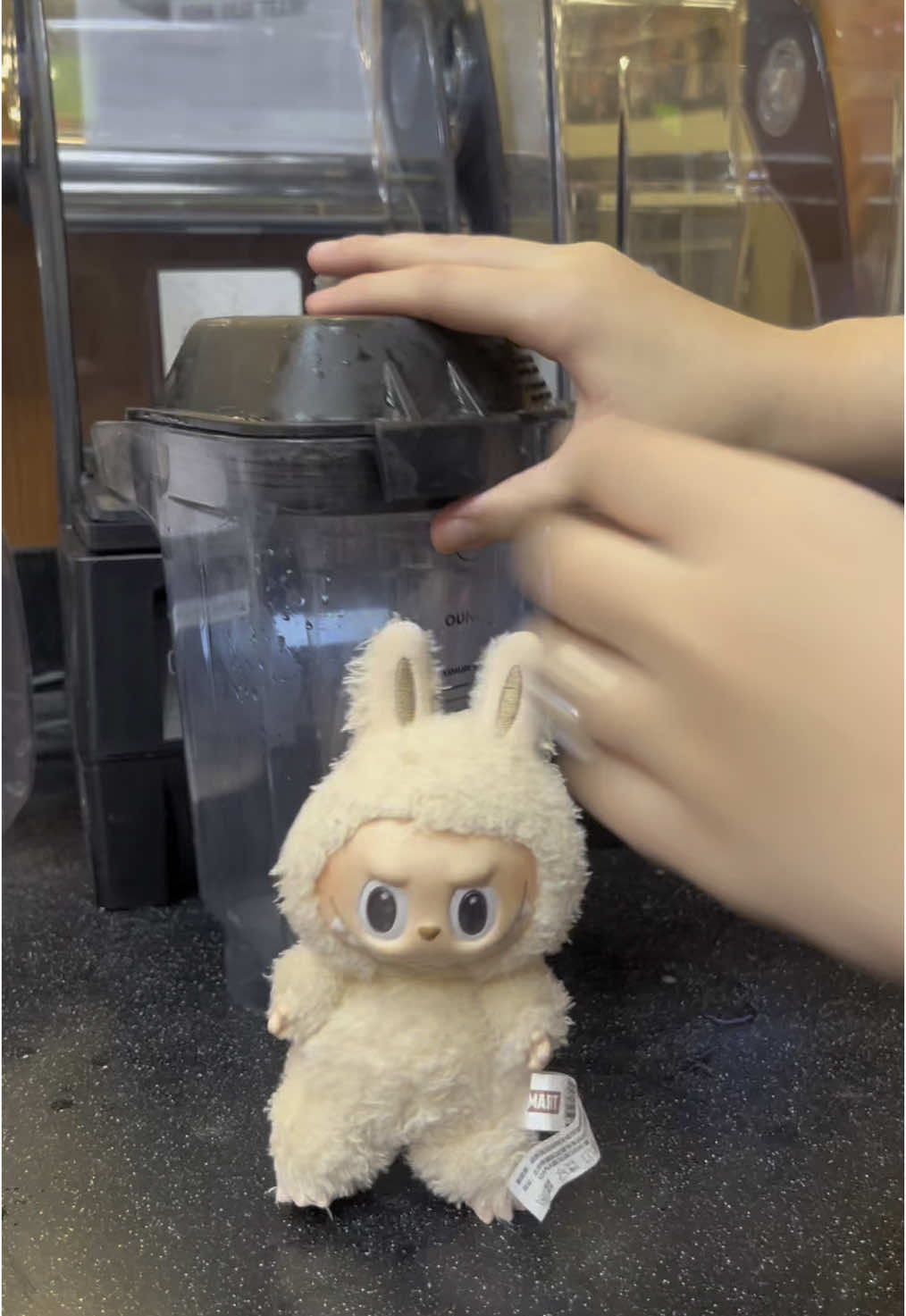 labubu shake 😍😍😍😍#blendedlabubu #labubu #labubuthemonsters #labubumacarons #soymilklabubu #lafitness #proteinshake 