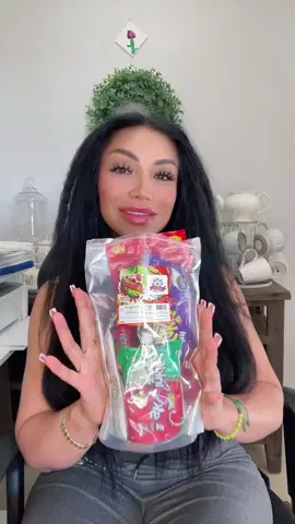 Trae todo esta bolsita para que te prepárese tu pepino de champú Super deli #chamoypicklekit #dulcesmexicanos #candys #chamoypickle 