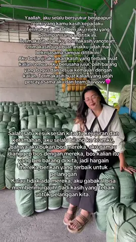 Jadi melow😭😭😭 ga nyangka bakal ada dititik ini😭😭😭 terimakasih buat kalian semuaa🩷