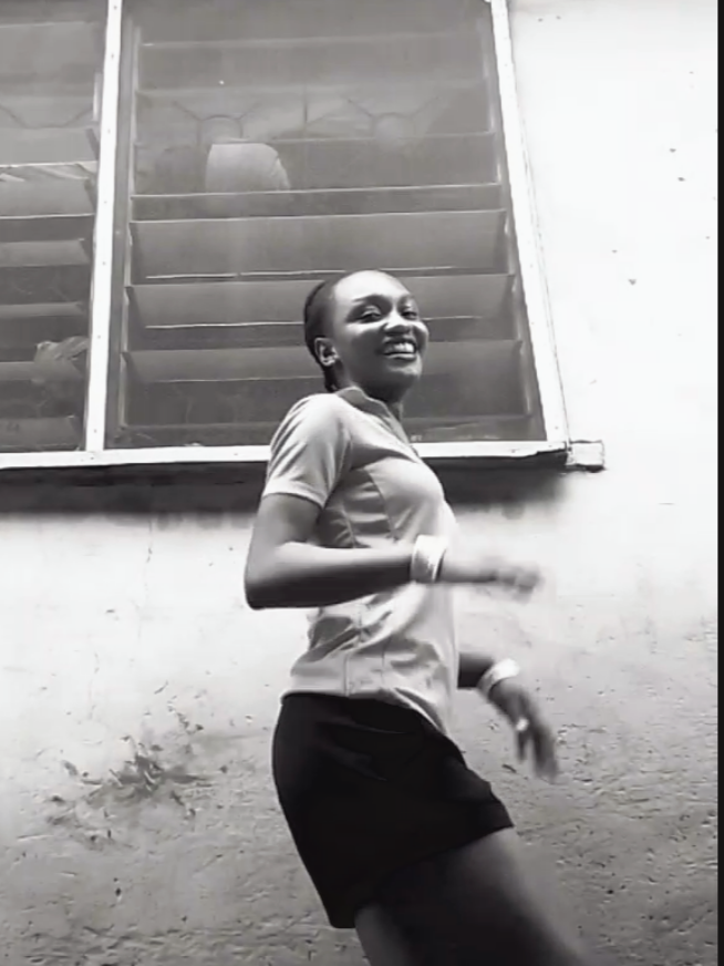 where you at girl@essie0082  DC:@Debillion_moves #fypシ゚ #Relationship #relatable #viral #dance #dancechallenge #hcite1 