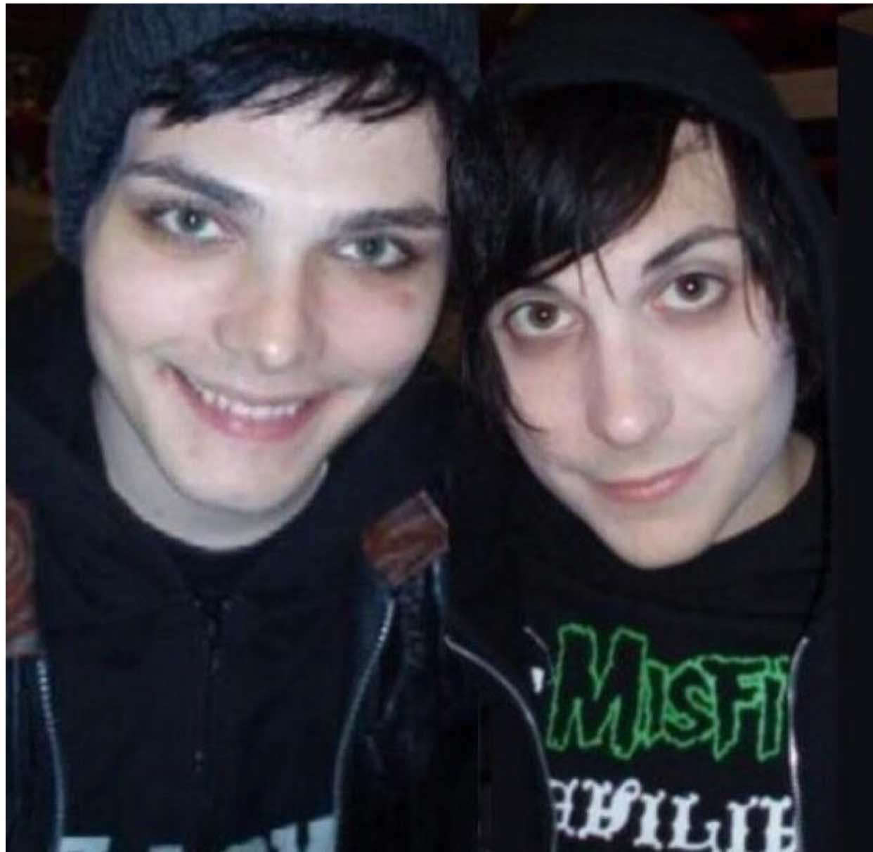 #FRERARD :: two frerard posts in a row..💔 anywyays ts is literbay me and @kyy😈 (platonically)🥹✌️ . . . . . . #frankiero #gerardway #mychemicalromance #fyp 
