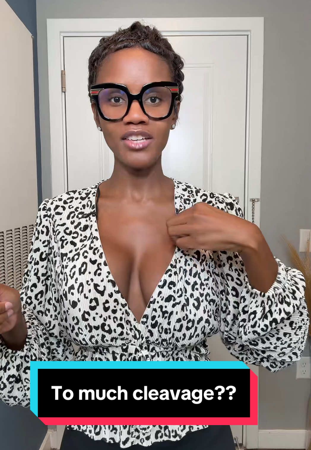 I have the solution with bondie  #TikTokShopCreatorPicks #bondie #bondiebodyadhesive #bondiebabe 