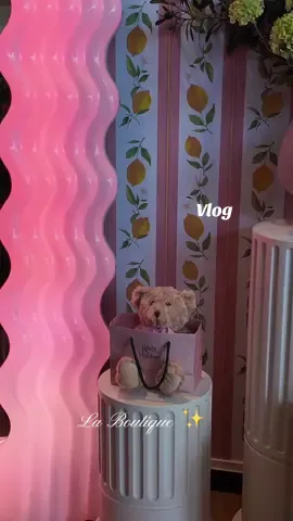 Pop up @hotelmahfouf ca give quoi ?? @Lena Situations slay😛😛 #popuphotelmahfouf #hotelmahfouf #parispopup #parisvlog #lenasituations 