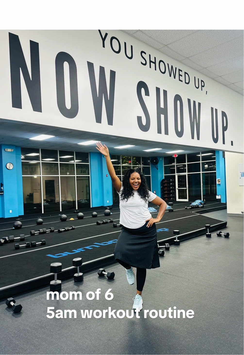 • My 5am routine has really set the tone for my days! Showing up for ME is the best way to show up for THEM! #5amworkout #fitmom #burnbootcamp #momof6 
