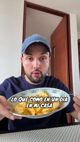Lo que como en un dia en mi casa  #loquecomoenundia #loquecomo #casa #comida #medellin 